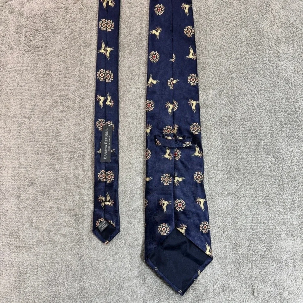 Banana Republic Mens Silk Tie Navy Blue Gold Stag Reindeer Floral Made in Italy